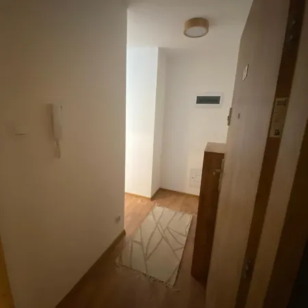 아파트 Sunny Franciszkanska Nowy 4os 2 Min Z S6