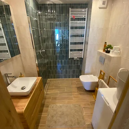 Sunny Franciszkanska Nowy 4os 2 Min Z S6 *